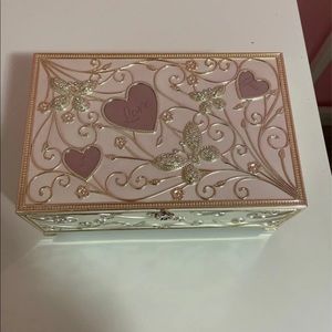 ISO THINGS REMEMBERED BUTTERFLY PAVE KEEPSAKE BOX